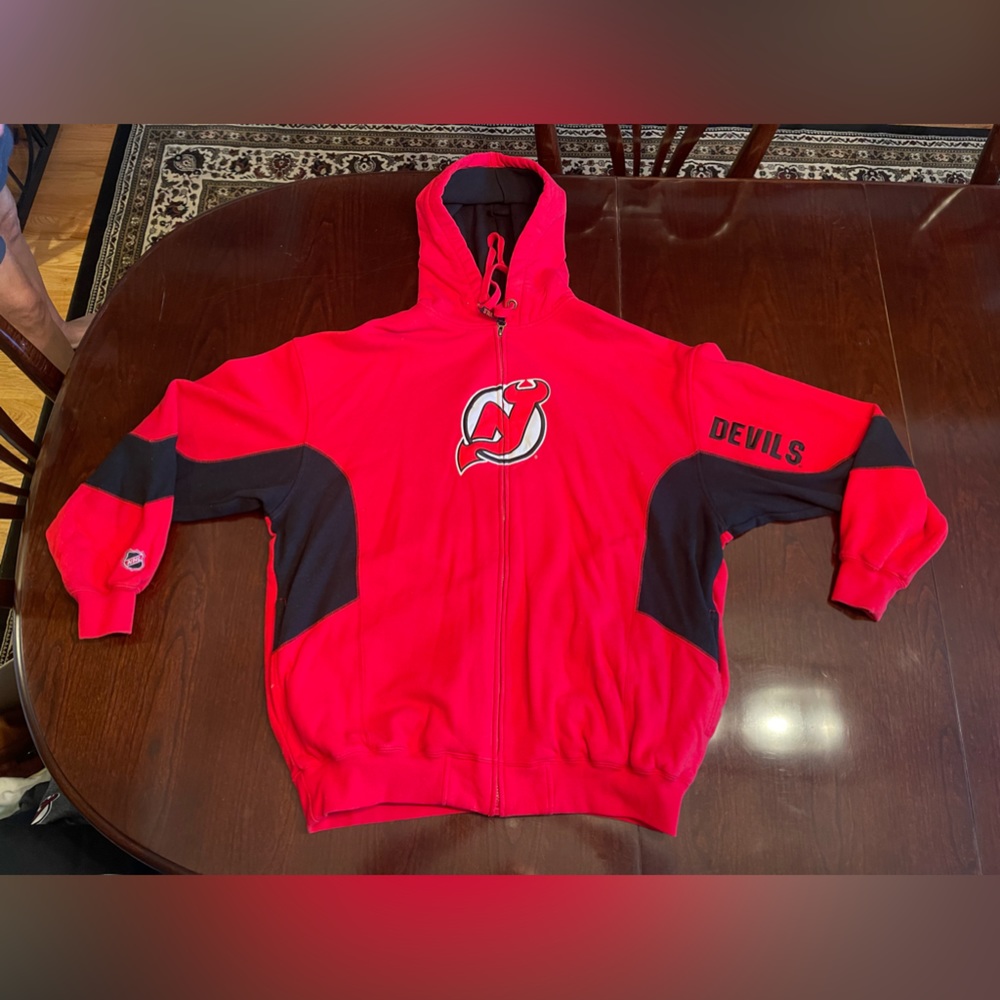NEW JERSEY DEVILS ZIP UP SWEATSHIRT!! - Picture 1 of 4